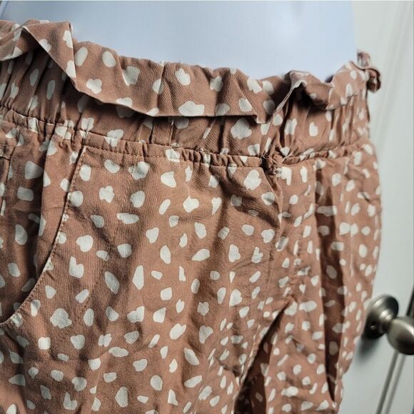 THREAD + SUPPLY Shorts - Picture 2 of 6